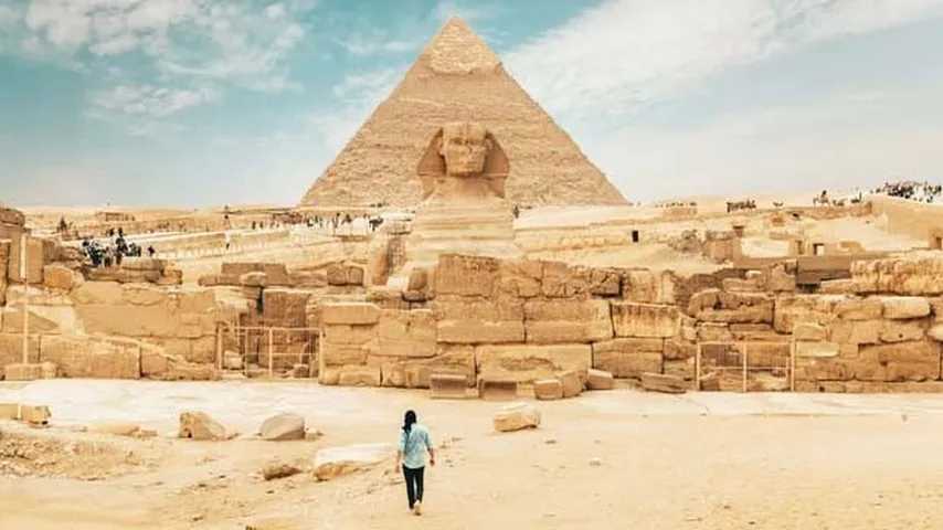 Desde casa podemos visitar Egipto, Estados Unidos, muchos rincones de España... (Foto: Spencer Davis / Unplash)