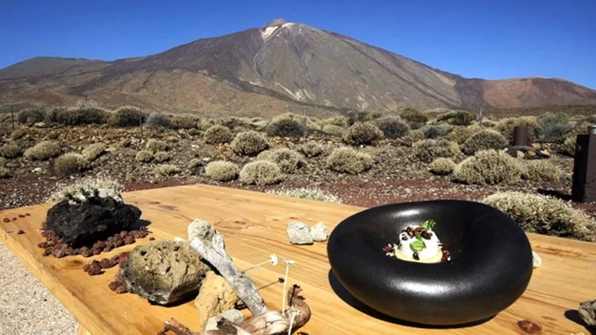 El Teide con plato y postre. (Foto: Turismo de Tenerife)