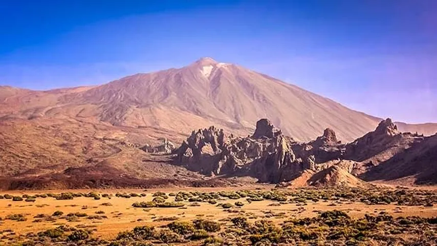 Las mejores rutas turísticas que se pueden hacer en España. (Foto: Envato)