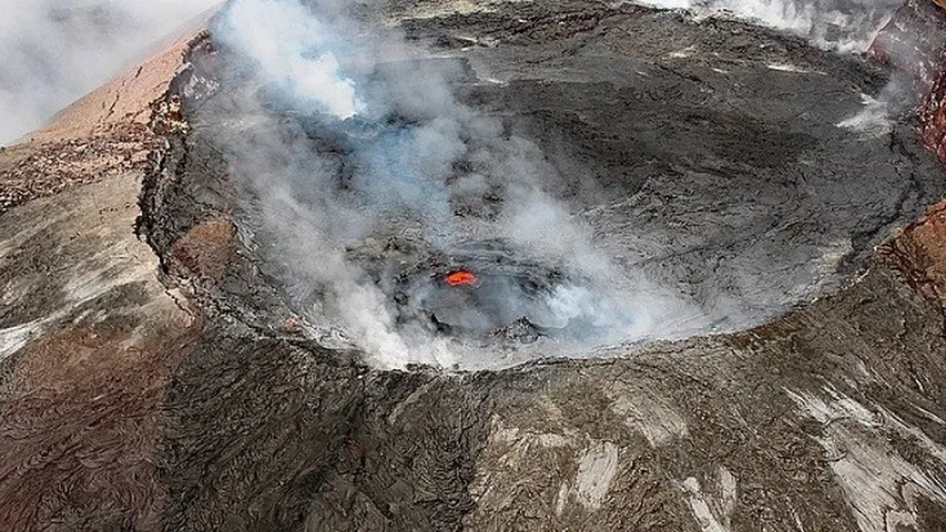 La actividad volcánica está de actualidad, descubre el turismo de aventura que puedes hacer para ver volcanes en persona. (Foto: Wikimedia)